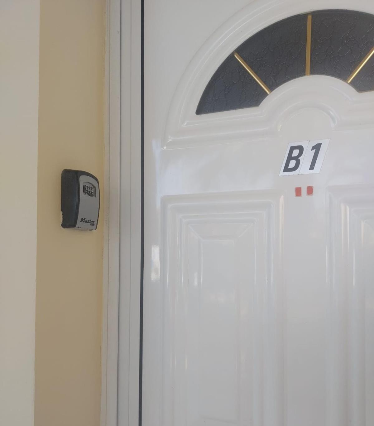 Joanne'S Cosy 1 Bdrm Apt Paphos Eksteriør bilde